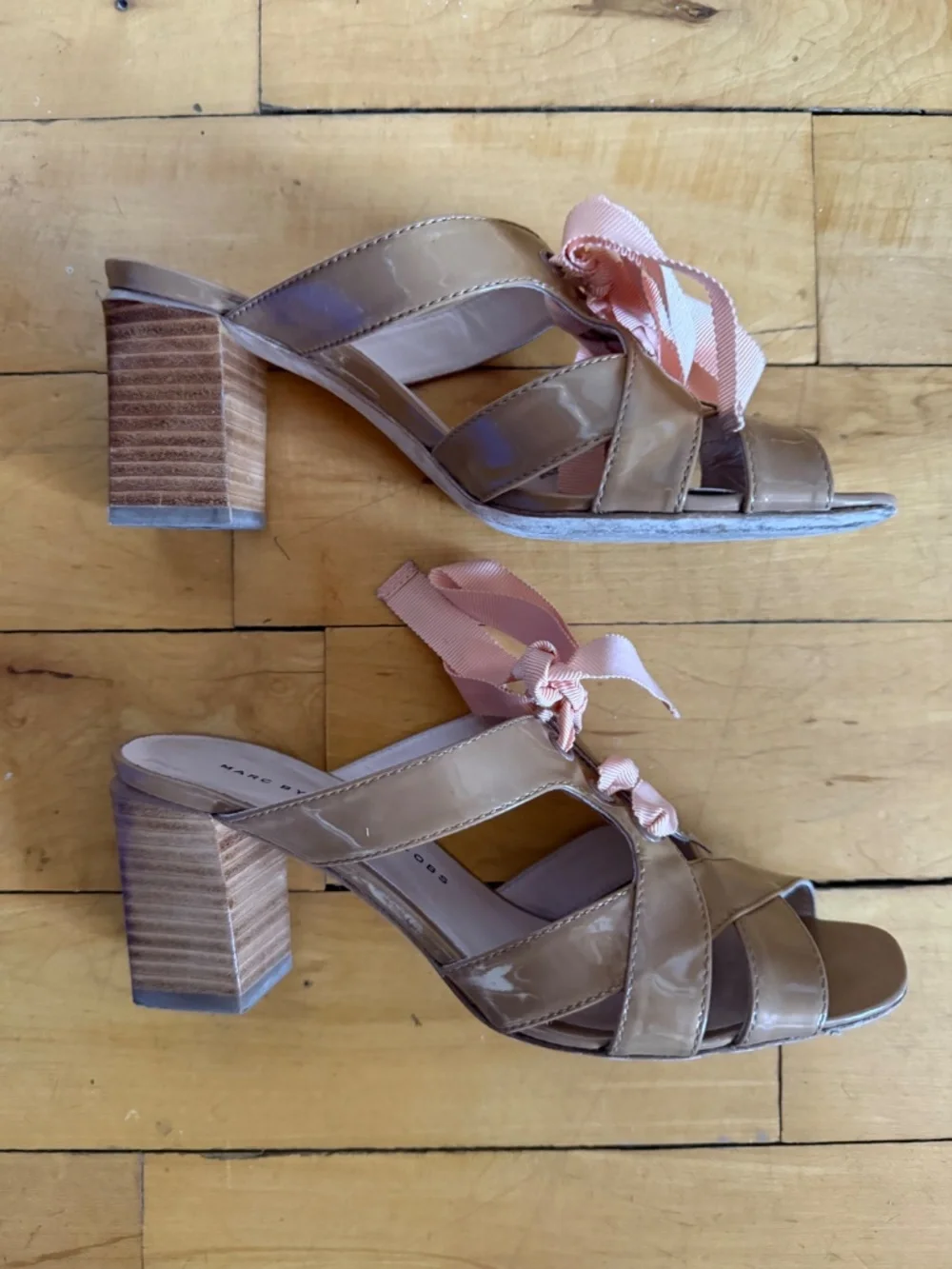 Marc by Marc Jacobs Nude Patent Ribbon Mules sz 36